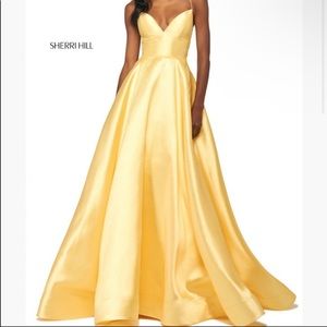 STUNNING yellow dress!!! Sherri Hill 53661